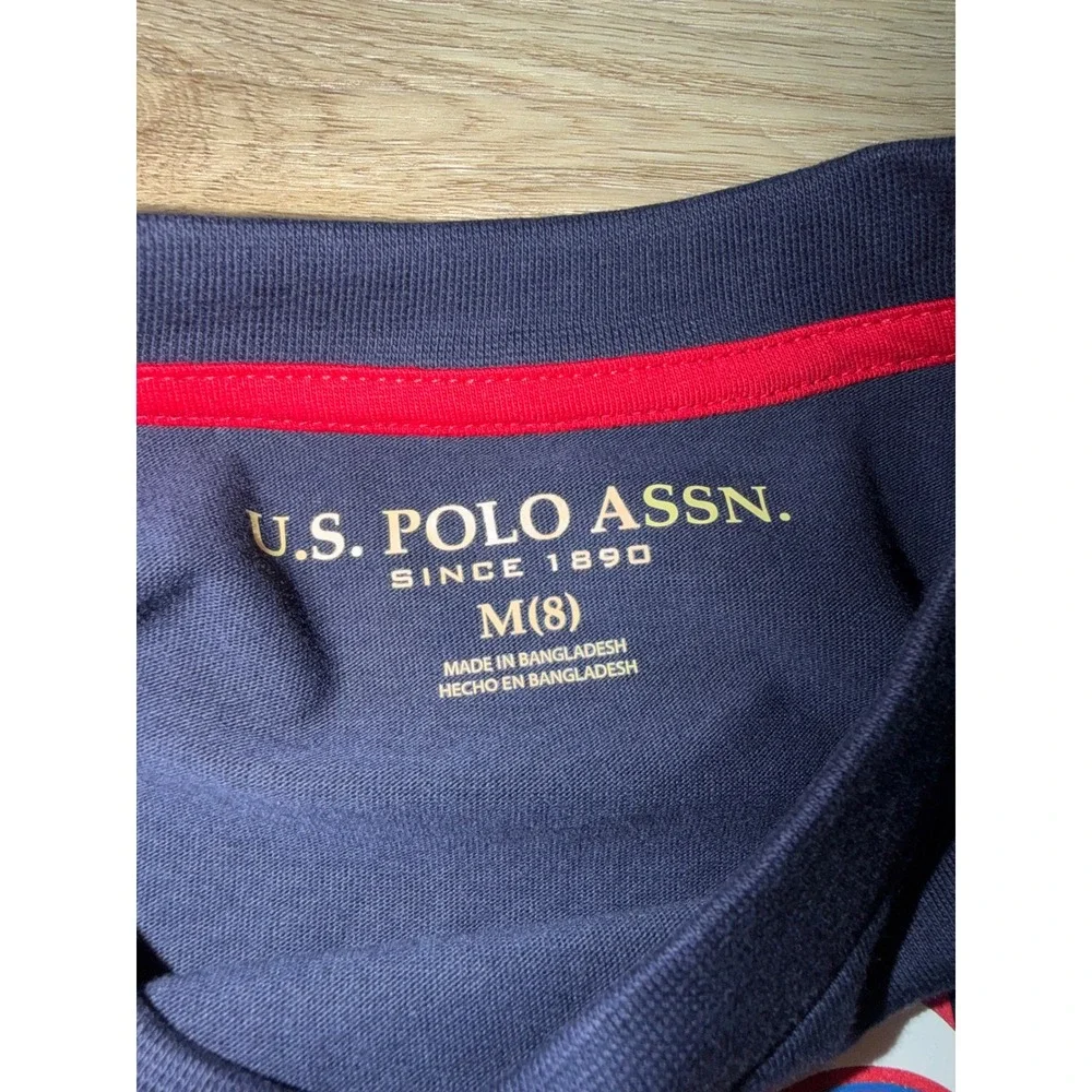 Boys tee medium 8